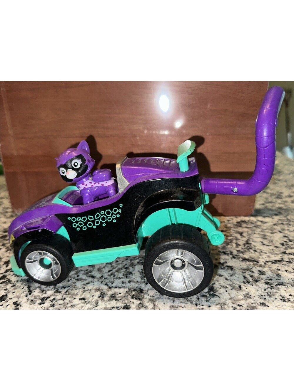 Paw Patrol Rescue Cat Pack SHADE with Figure Deluxe Prowler Mode Vehicle Toy